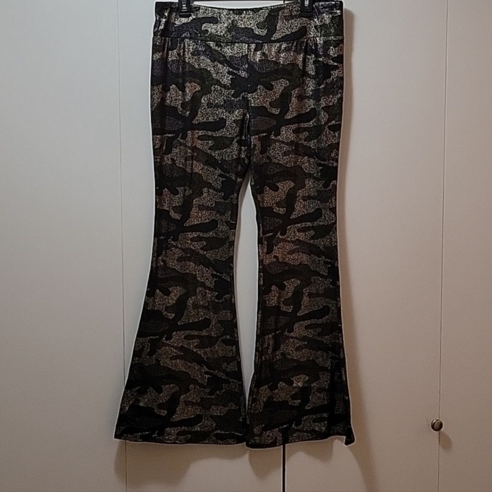 No Boundaries bell bottoms